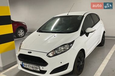 Хэтчбек Ford Fiesta 2016 в Киеве