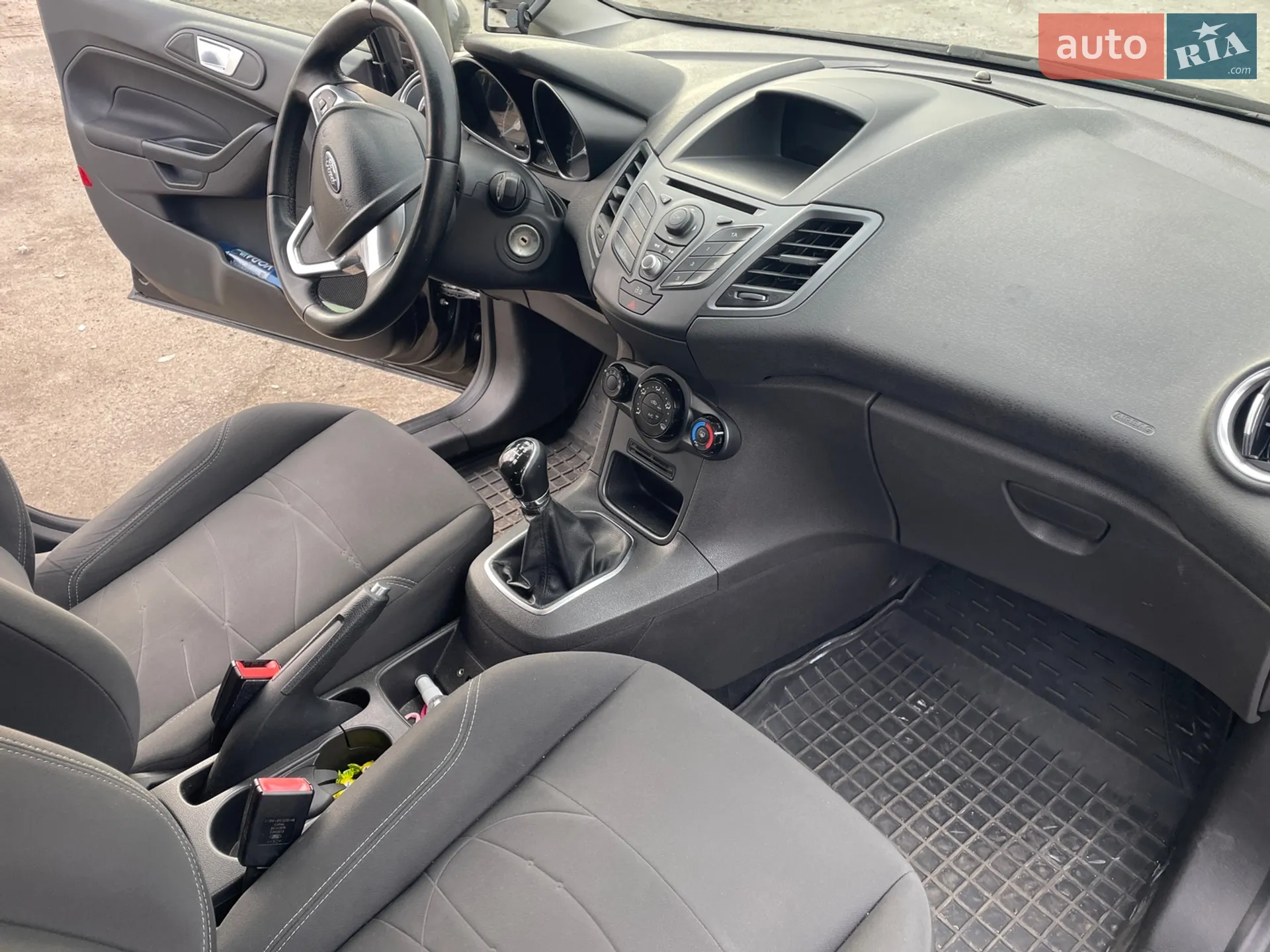 2013 Ford Fiesta - мініатюра 8