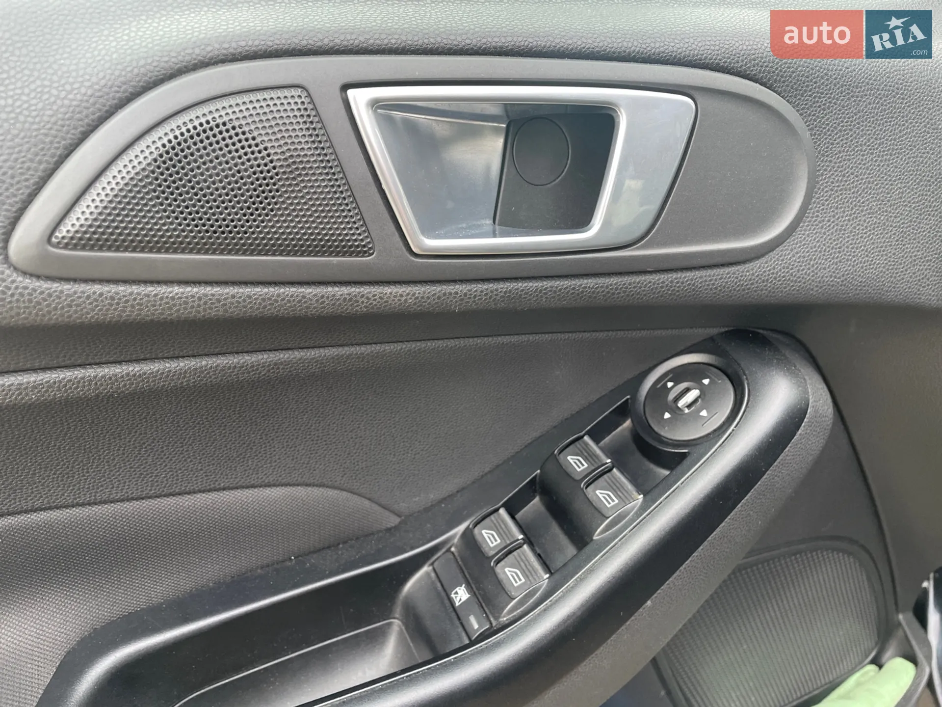 2013 Ford Fiesta - мініатюра 10