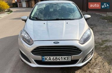 Седан Ford Fiesta 2016 в Софіївській Борщагівці