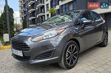 Седан Ford Fiesta 2016 в Івано-Франківську