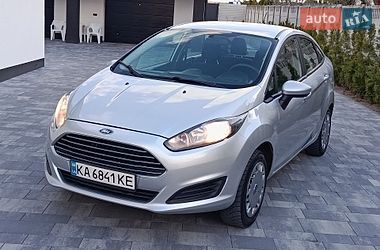 Седан Ford Fiesta 2016 в Рівному