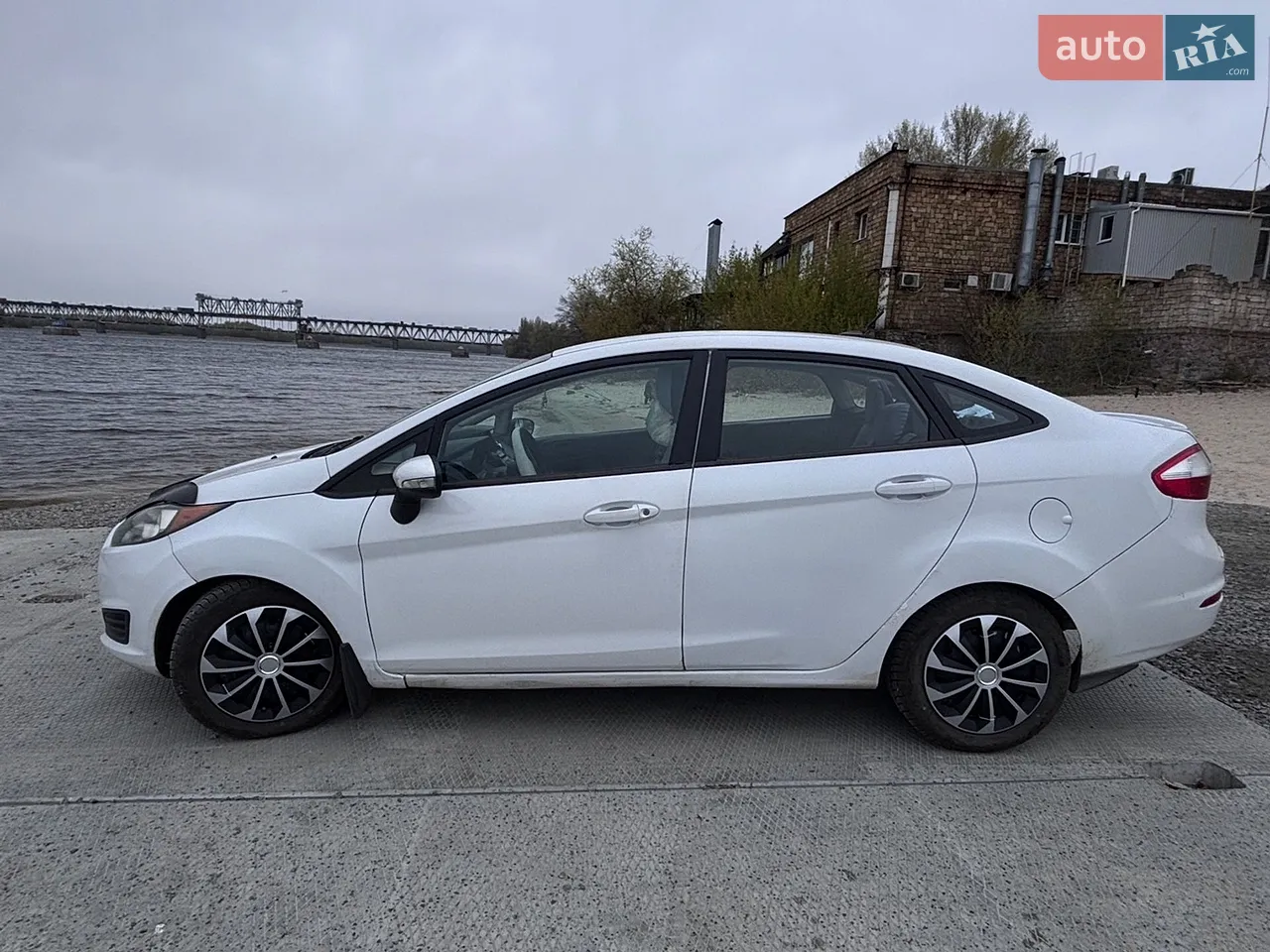 2019 Ford Fiesta - мініатюра 25