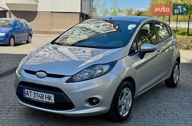 Хетчбек Ford Fiesta 2010 в Івано-Франківську