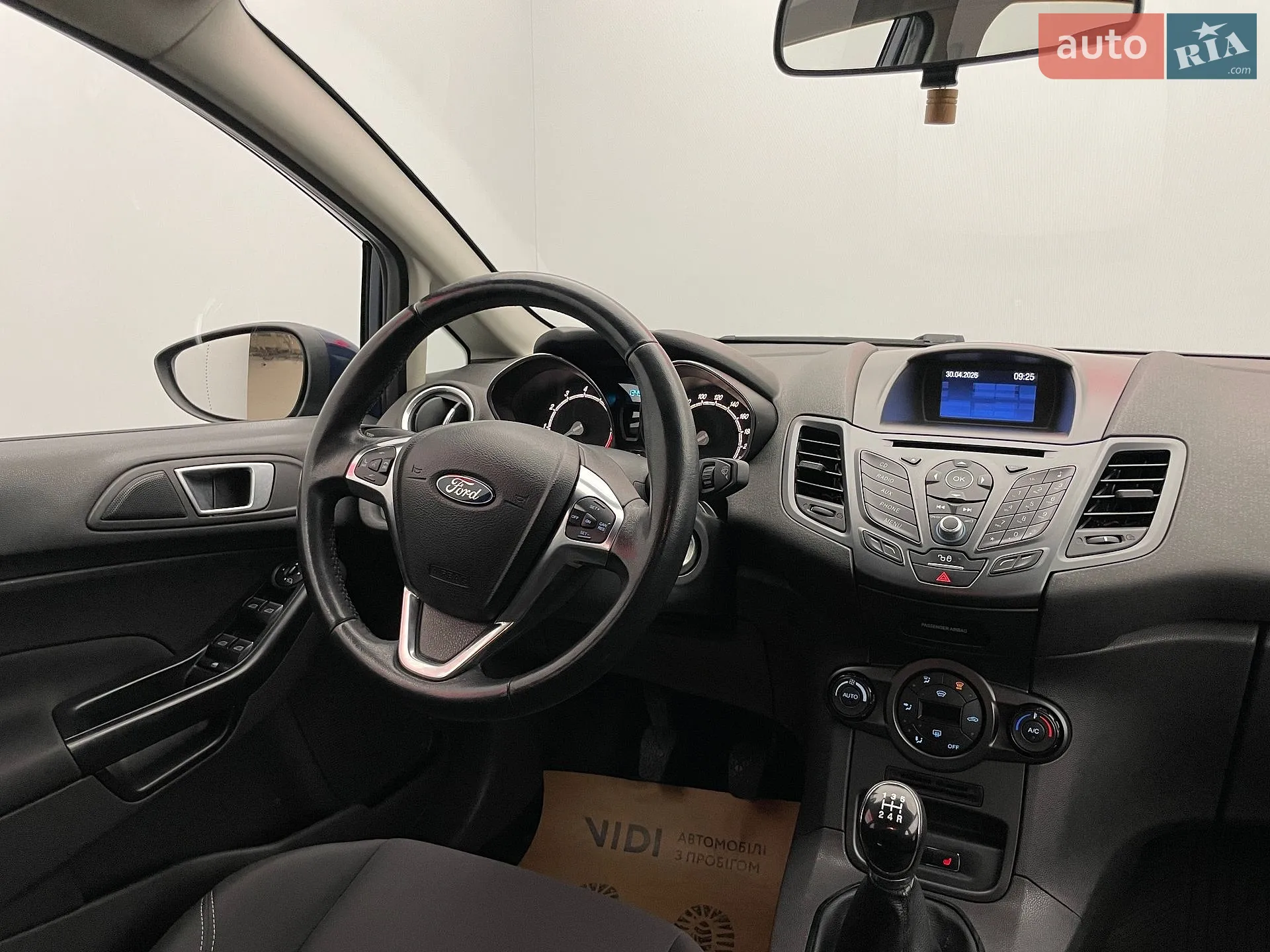 2016 Ford Fiesta - мініатюра 10