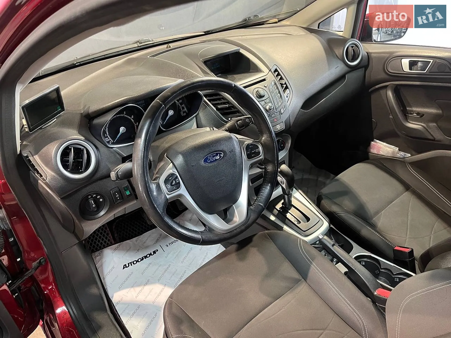 2013 Ford Fiesta - мініатюра 11