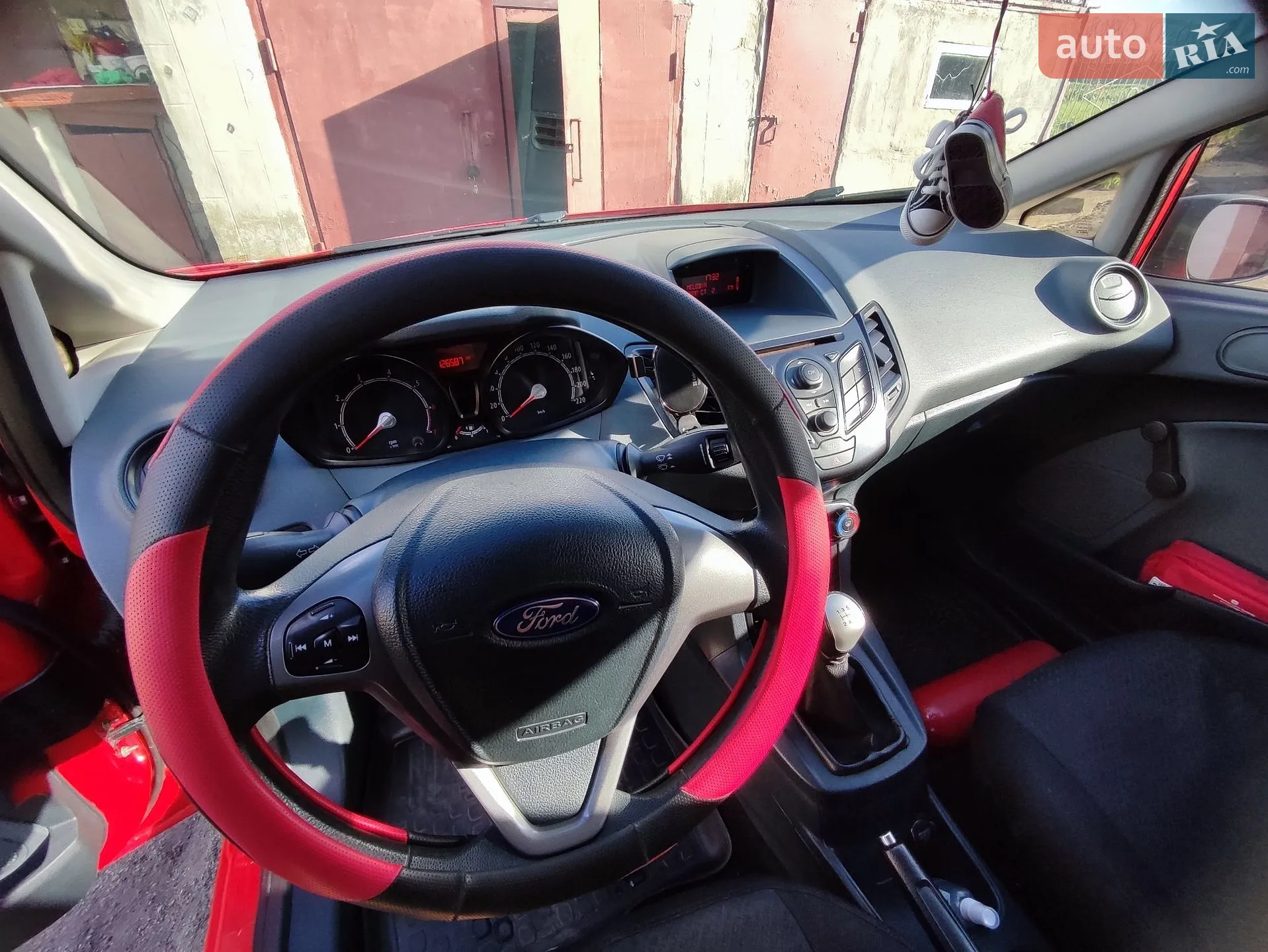 2010 Ford Fiesta - мініатюра 7