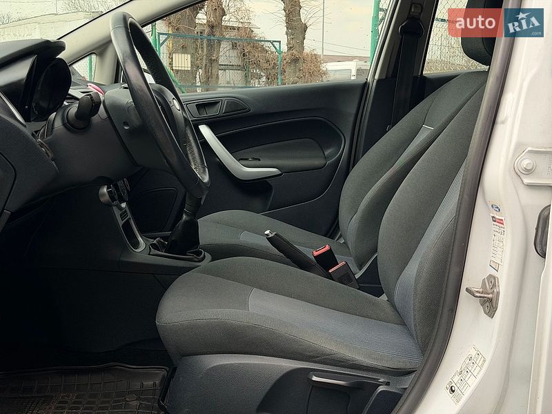 Хетчбек Ford Fiesta 2012 в Вінниці