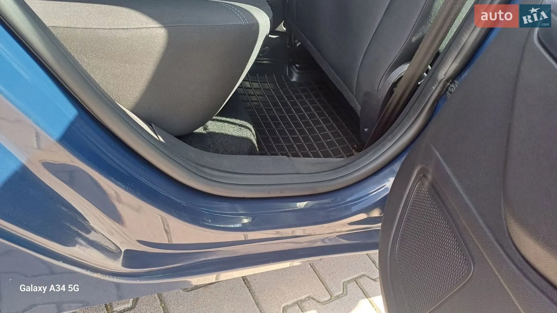 2016 Ford Fiesta - мініатюра 17