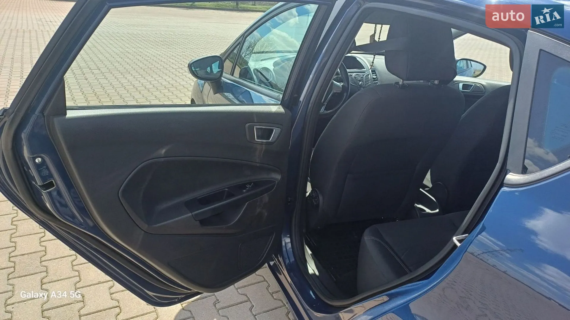 2016 Ford Fiesta - мініатюра 21