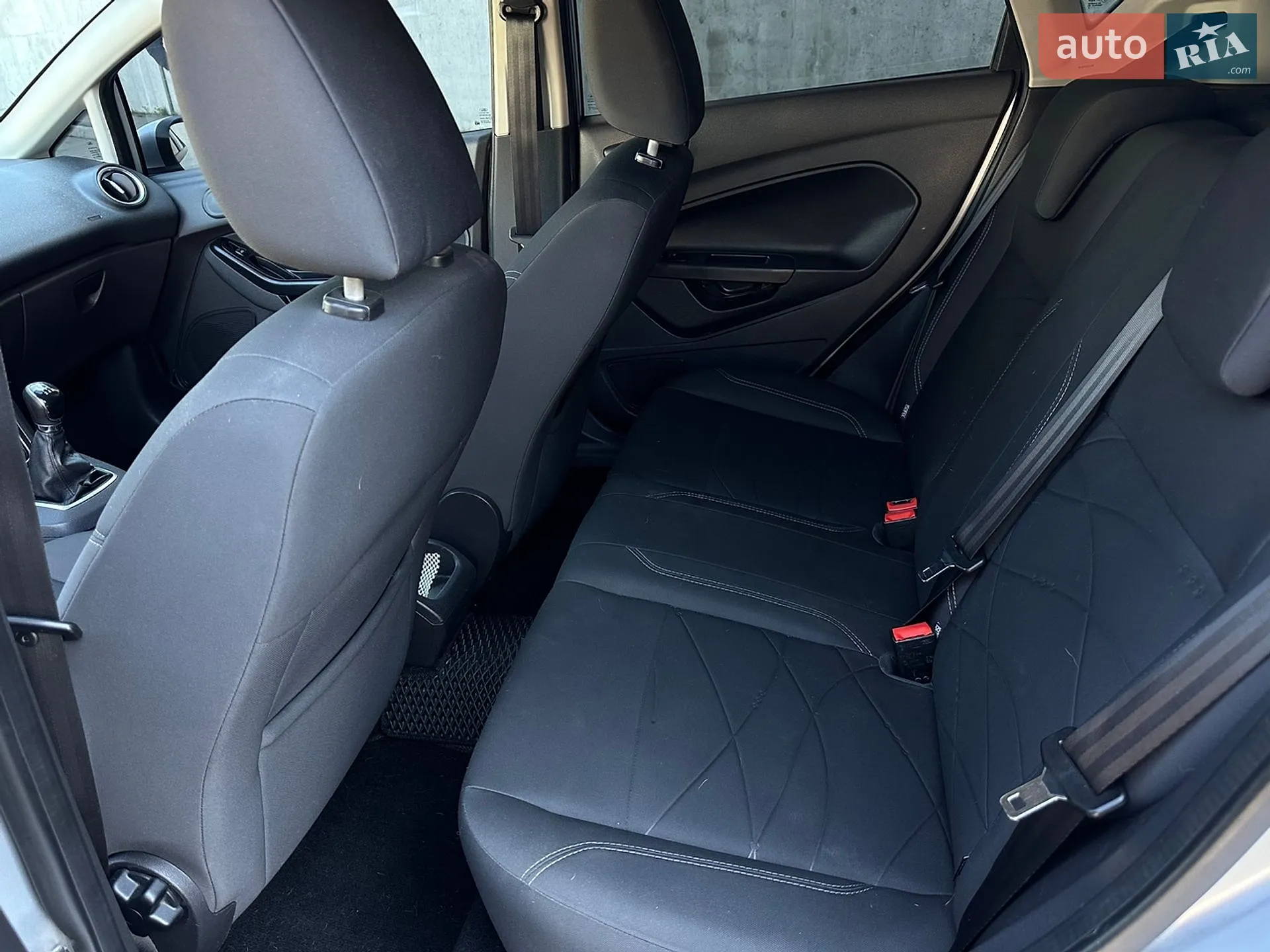 2013 Ford Fiesta - мініатюра 13