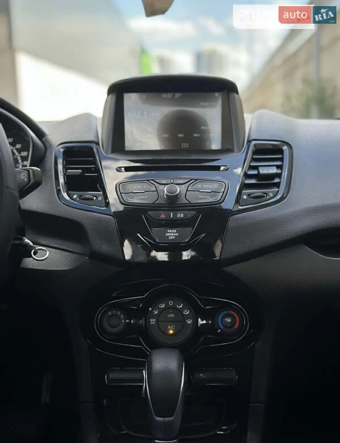 2019 Ford Fiesta - мініатюра 16
