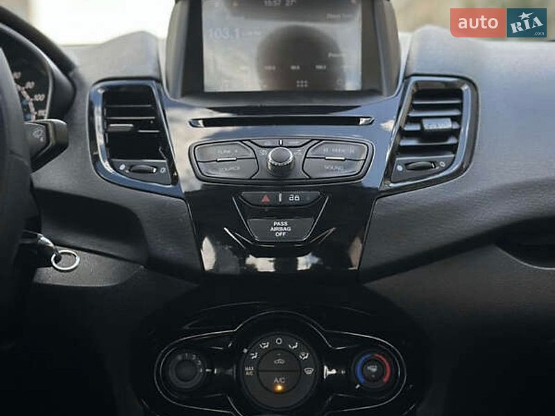 Седан Ford Fiesta 2019 в Харькове