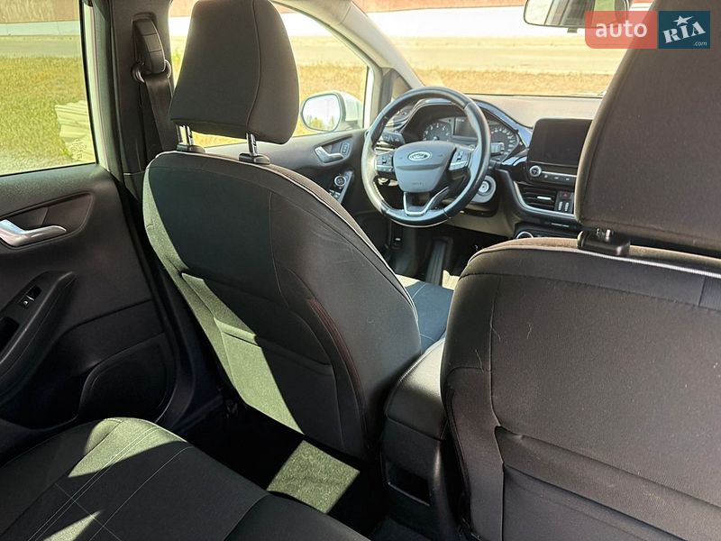 Хетчбек Ford Fiesta 2017 в Києві