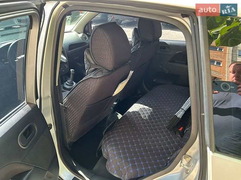 Хетчбек Ford Fiesta 2006 в Києві
