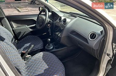 Хетчбек Ford Fiesta 2006 в Києві
