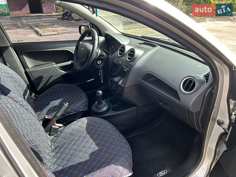 Хетчбек Ford Fiesta 2006 в Києві