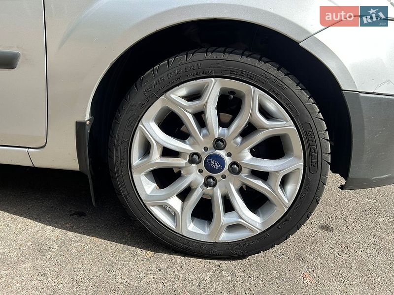 Хетчбек Ford Fiesta 2006 в Києві
