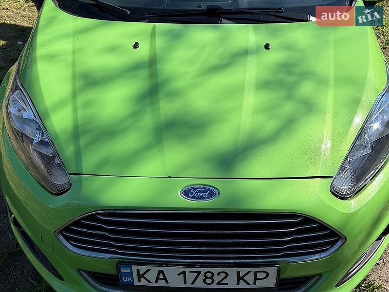 Седан Ford Fiesta 2014 в Чернигове