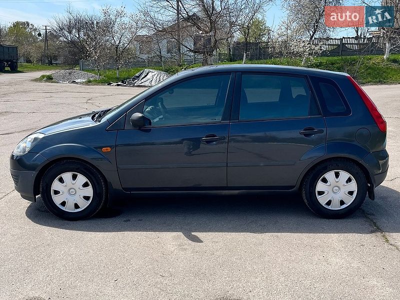 Хэтчбек Ford Fiesta 2007 в Ставище