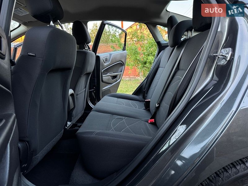 Седан Ford Fiesta 2019 в Одессе