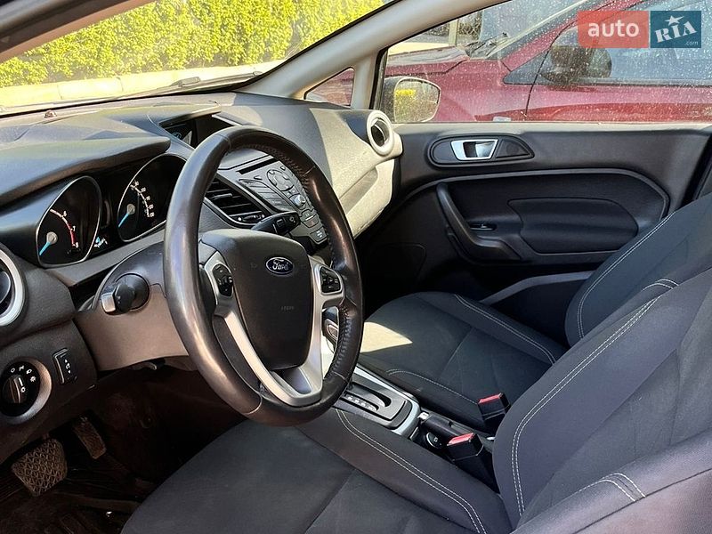 Седан Ford Fiesta 2016 в Крюківщині