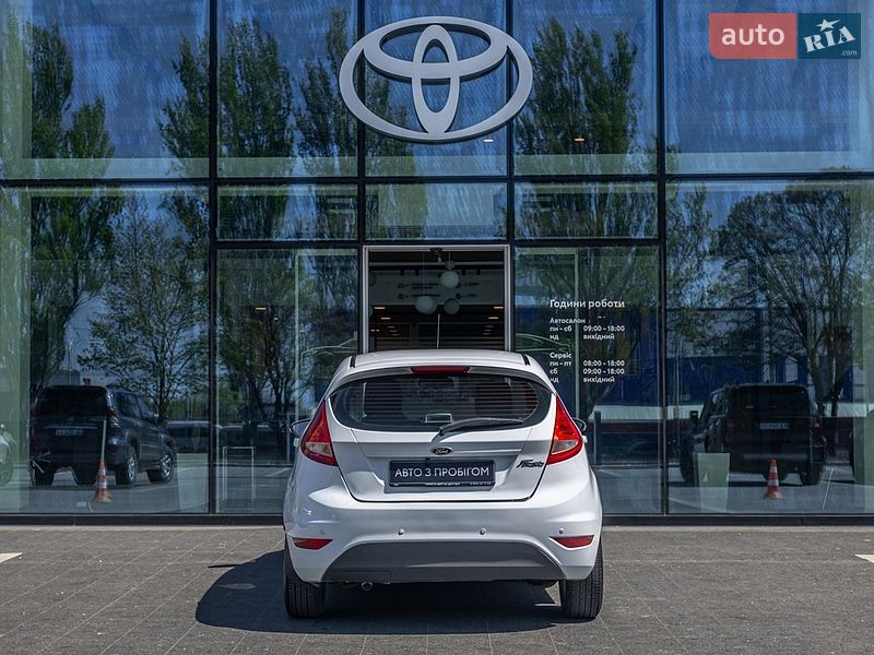 Хэтчбек Ford Fiesta 2011 в Днепре