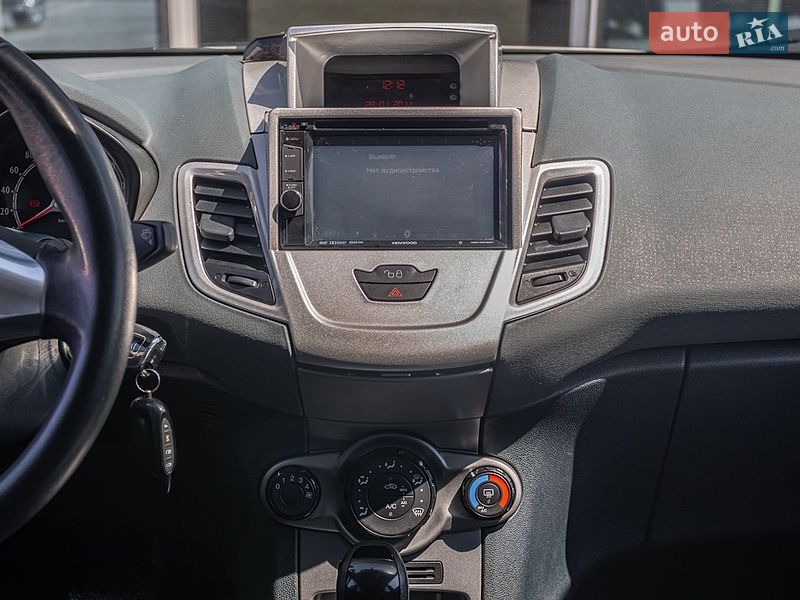 Хэтчбек Ford Fiesta 2011 в Днепре