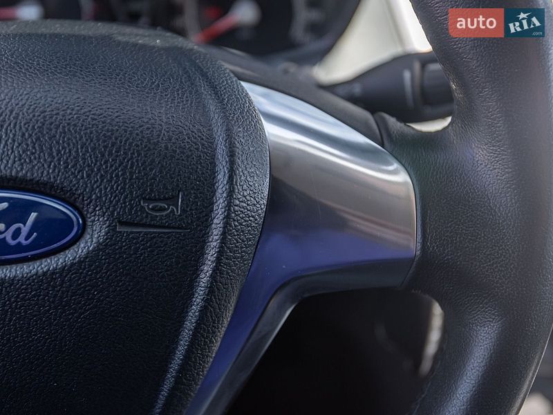 Хэтчбек Ford Fiesta 2011 в Днепре