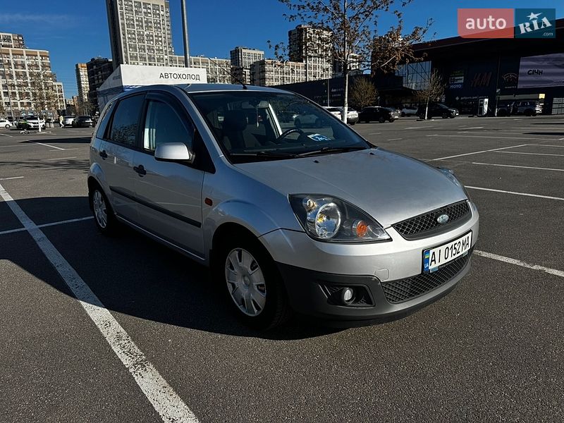 Хэтчбек Ford Fiesta 2007 в Киеве