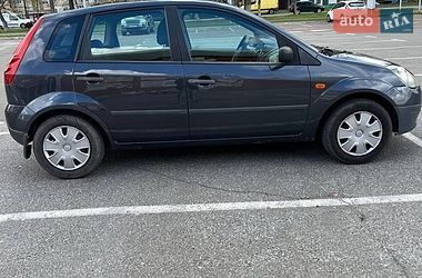 Хэтчбек Ford Fiesta 2007 в Киеве