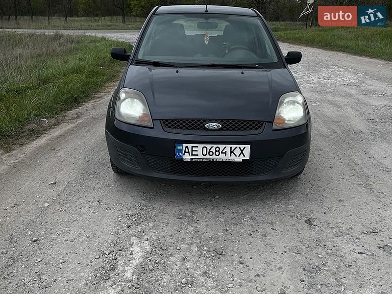 Хэтчбек Ford Fiesta 2006 в Днепре