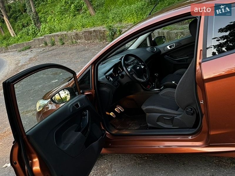 Хэтчбек Ford Fiesta 2013 в Одессе