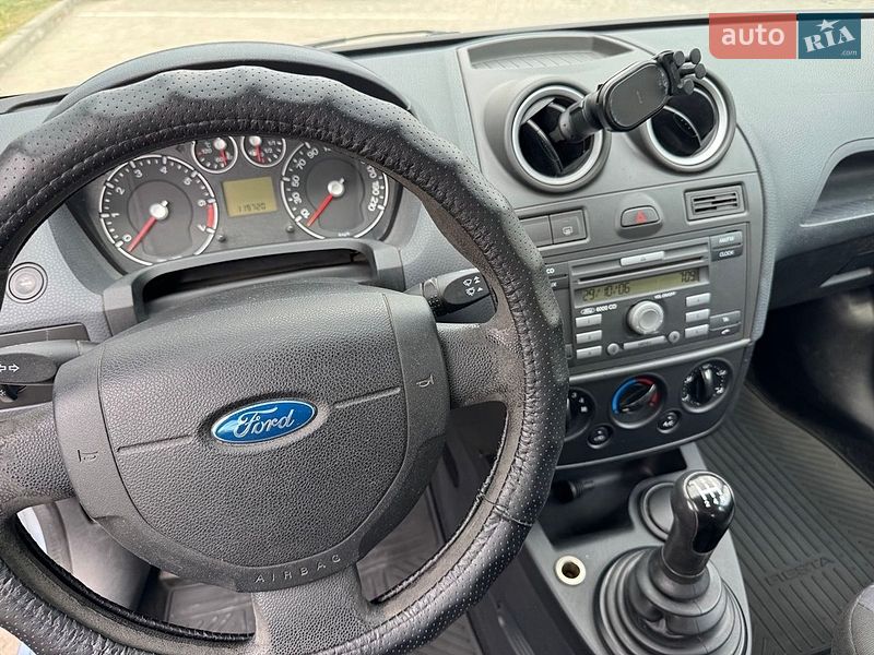 Хетчбек Ford Fiesta 2006 в Львові