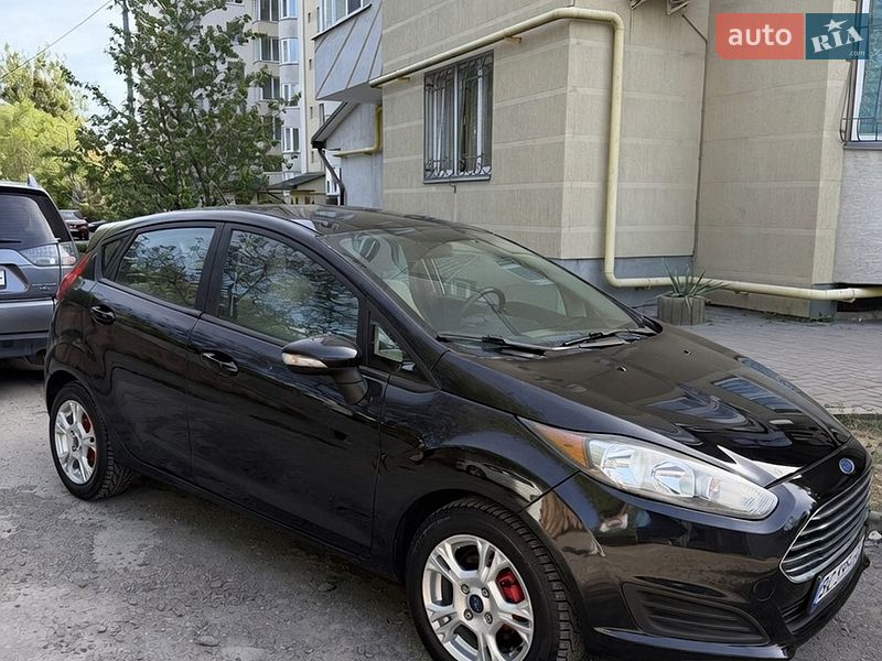Хэтчбек Ford Fiesta 2016 в Львове