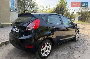 Хэтчбек Ford Fiesta 2016 в Львове