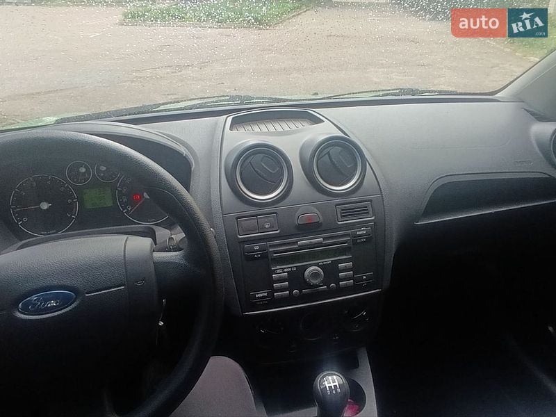 Хэтчбек Ford Fiesta 2007 в Прилуках