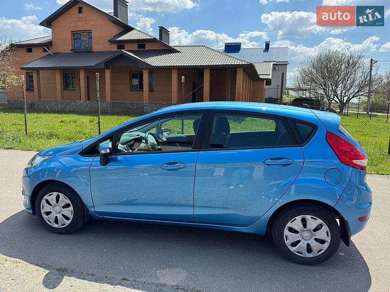 Хетчбек Ford Fiesta 2011 в Полтаві