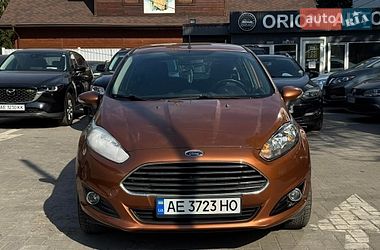 Хетчбек Ford Fiesta 2014 в Дніпрі