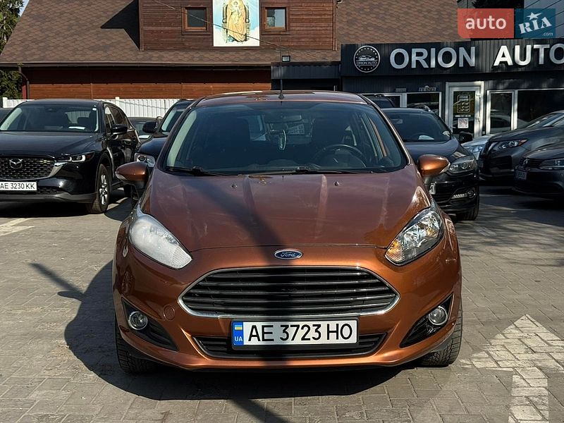 Хетчбек Ford Fiesta 2014 в Дніпрі