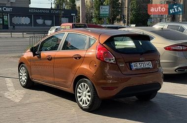 Хетчбек Ford Fiesta 2014 в Дніпрі