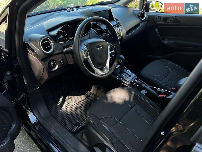 Седан Ford Fiesta 2017 в Києві