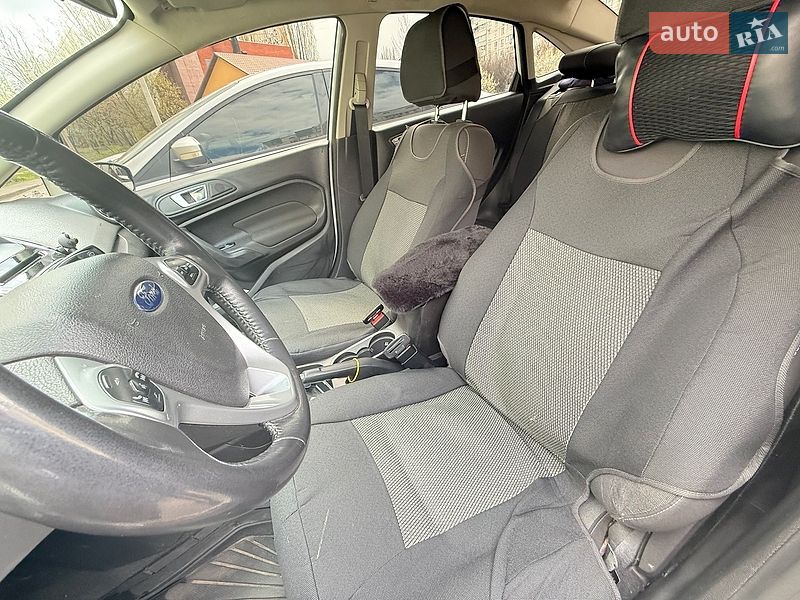 Седан Ford Fiesta 2013 в Харкові