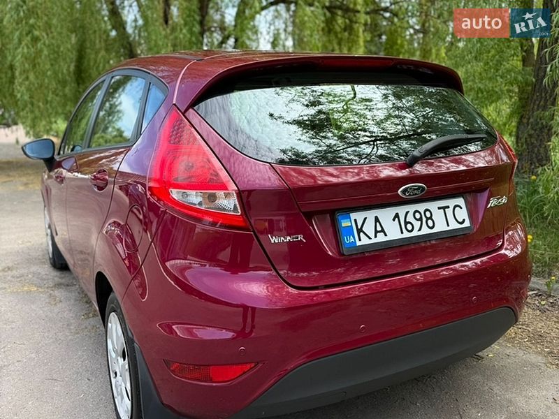 Хэтчбек Ford Fiesta 2011 в Киеве