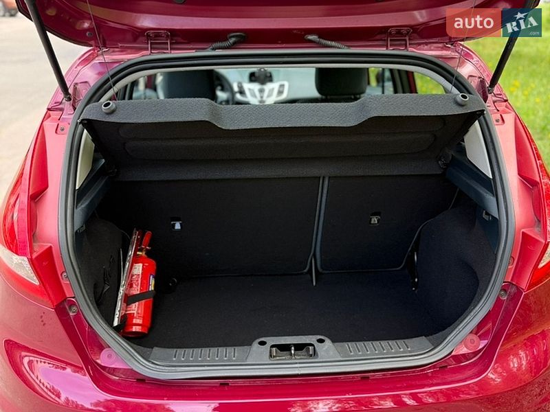 Хэтчбек Ford Fiesta 2011 в Киеве