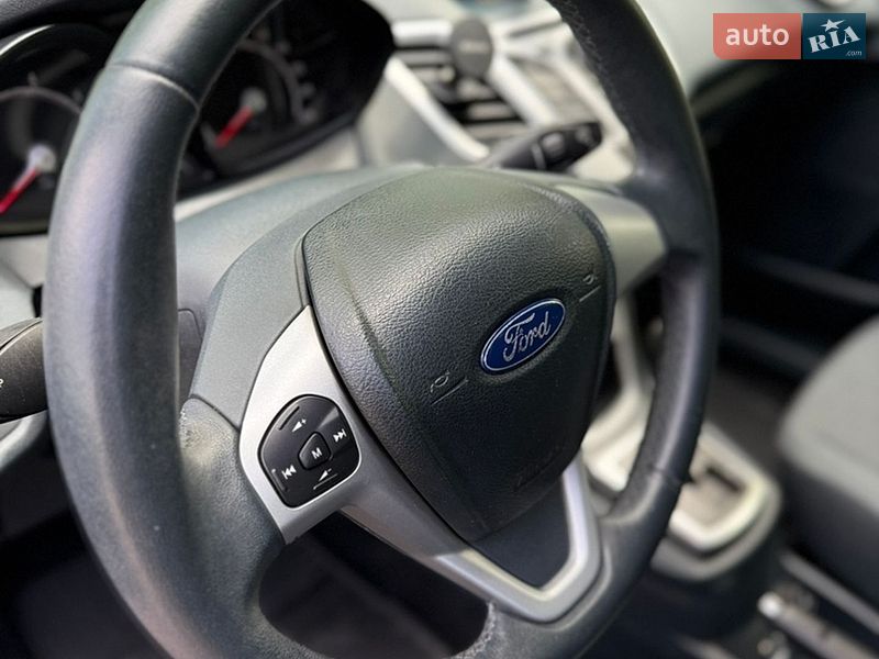 Хэтчбек Ford Fiesta 2011 в Киеве