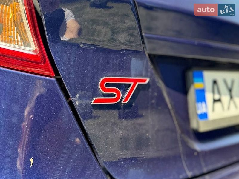 Хэтчбек Ford Fiesta 2015 в Киеве