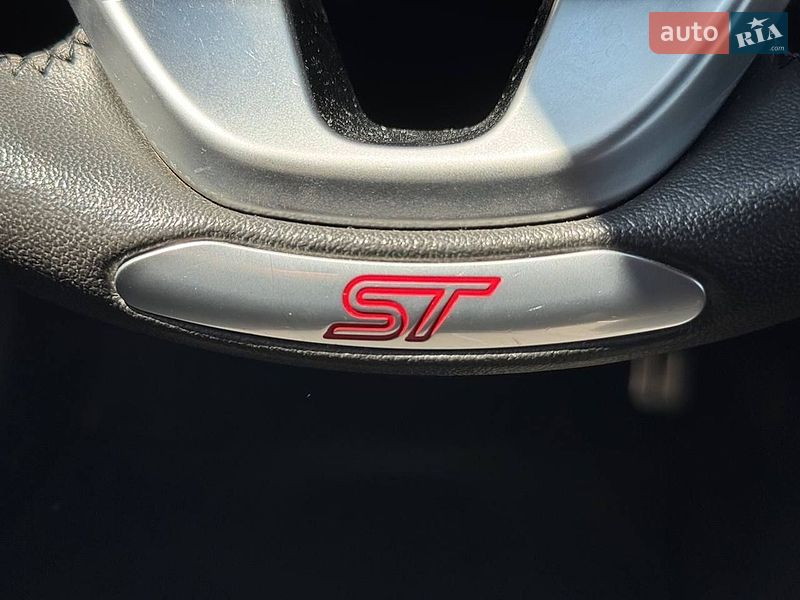 Хэтчбек Ford Fiesta 2015 в Киеве