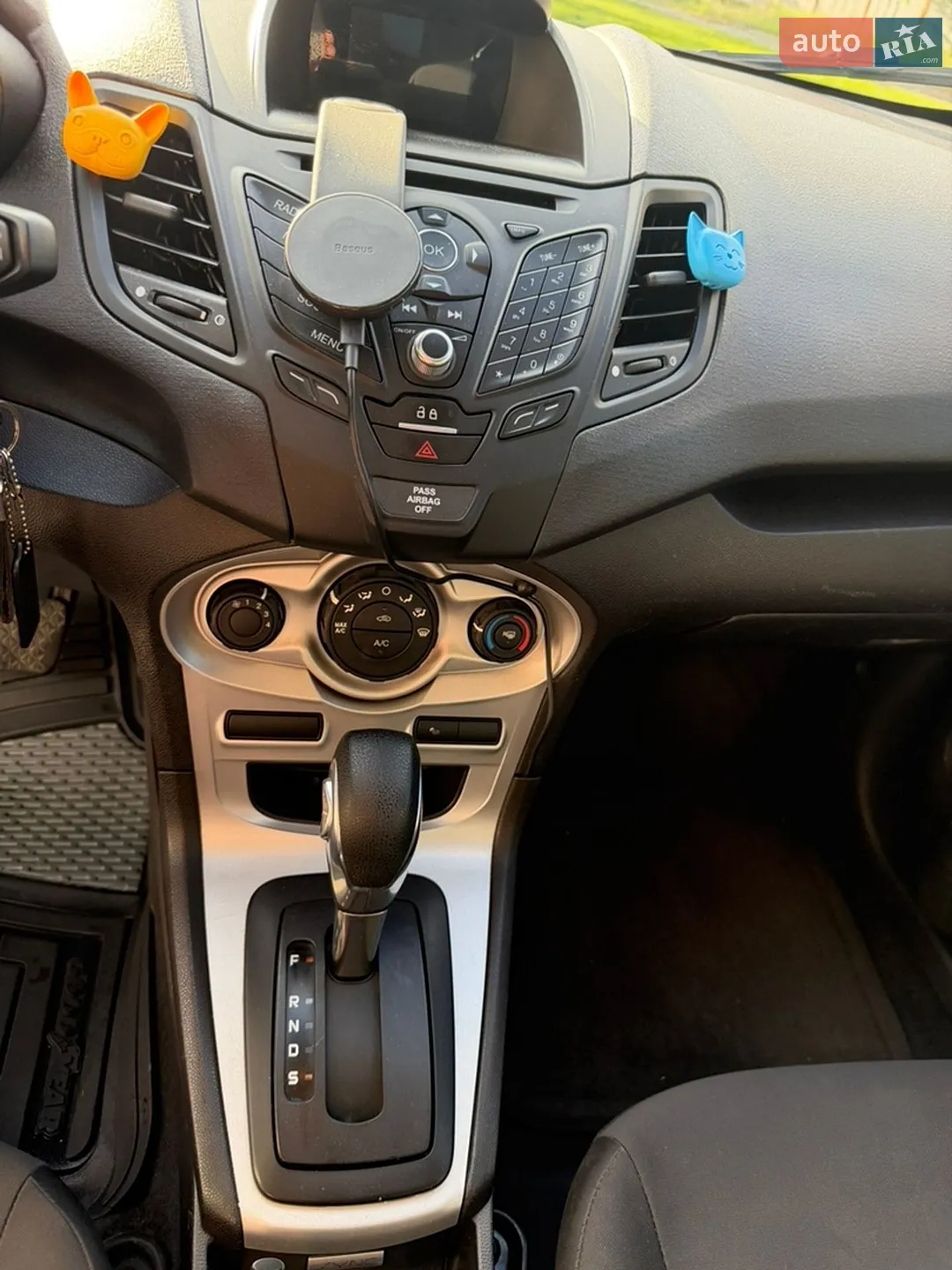 2017 Ford Fiesta - мініатюра 18