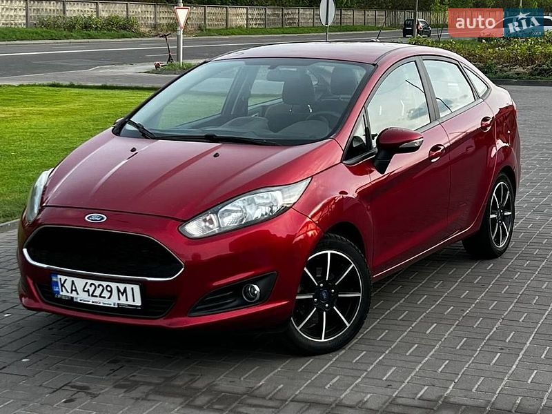 Седан Ford Fiesta 2016 в Киеве